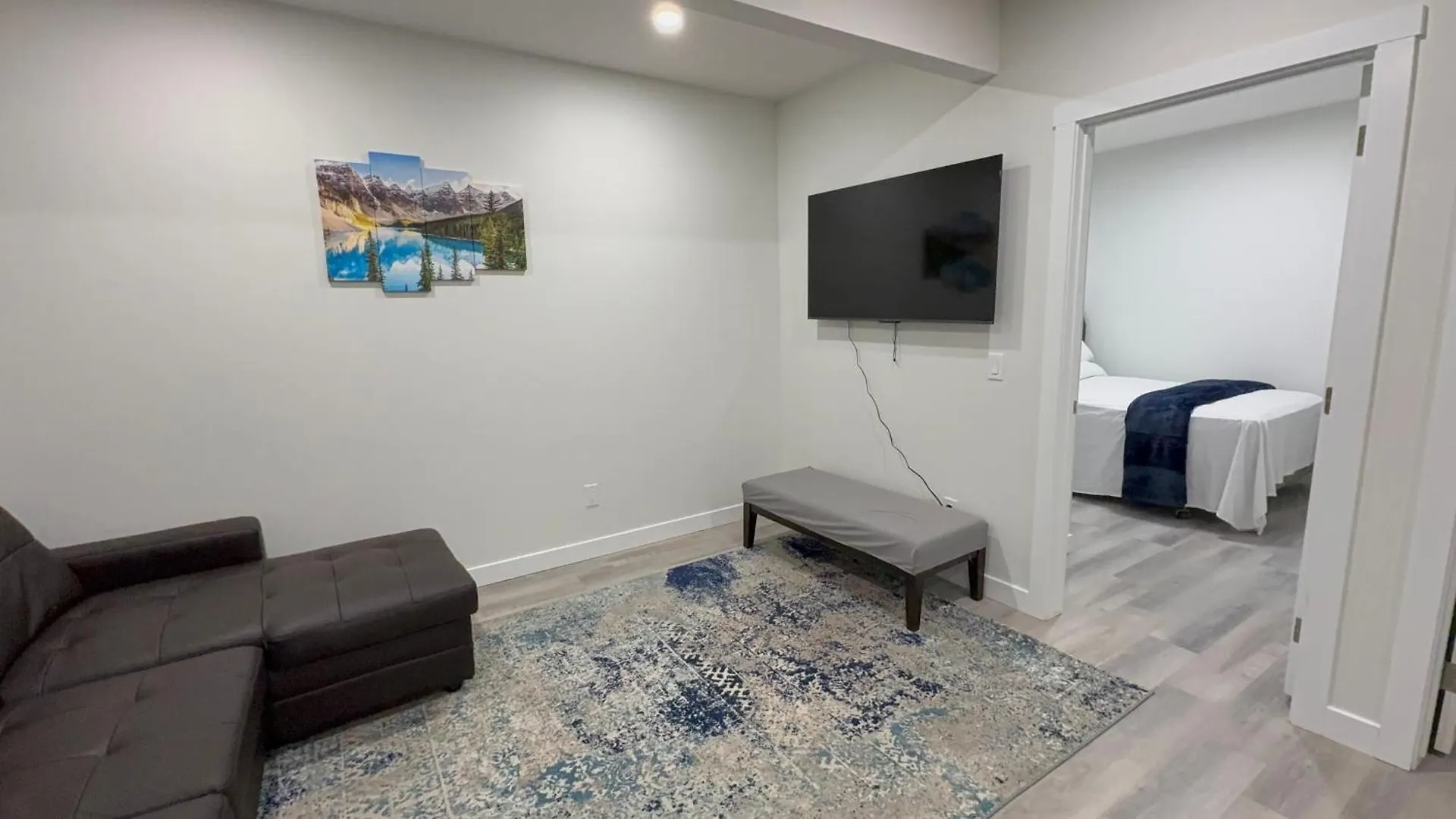 アパート Private Modern 2 Bedroom Suite カルガリー